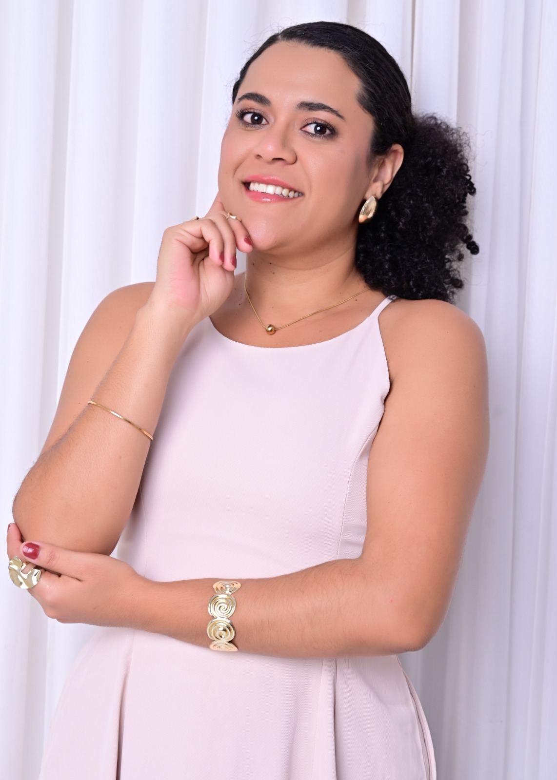 ANA PAULA LEÃO DE ANDRADE